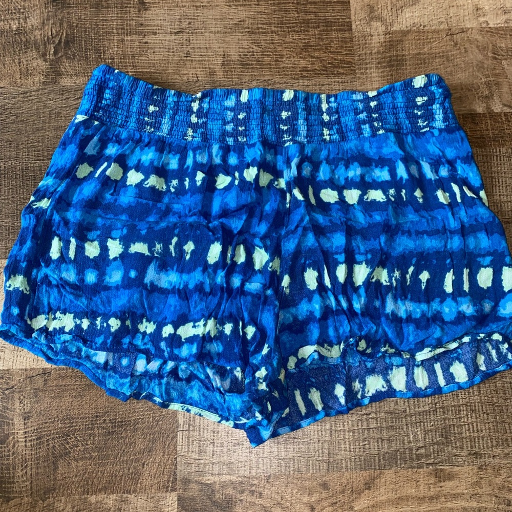 Thin Graphic Shorts